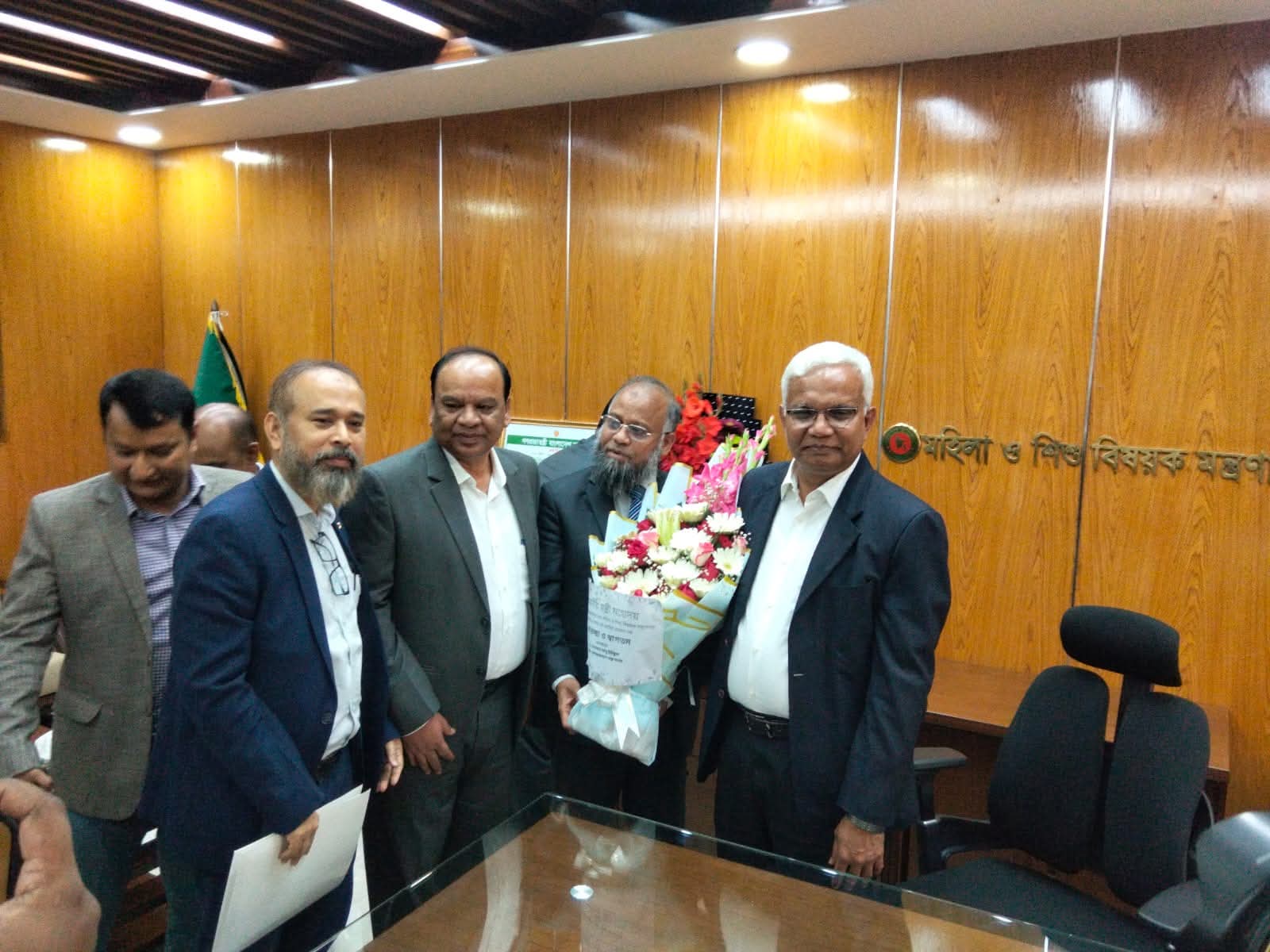 দীর্ঘ পথ পাড়ি দিয়ে দিনাজপুর বাসী পূর্ন মন্ত্রীত্বের স্বাদ পেল