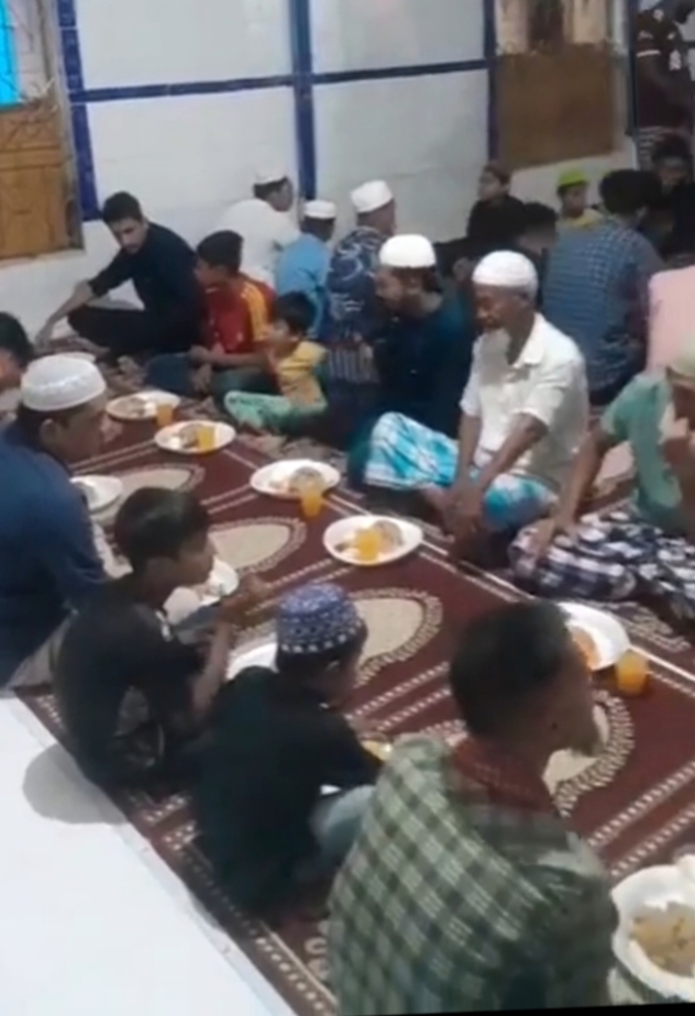 মধ্যম গনিপুরে যুবসমাজ ও প্রবাসীদের উদ্যোগে ইফতার মাহফিল