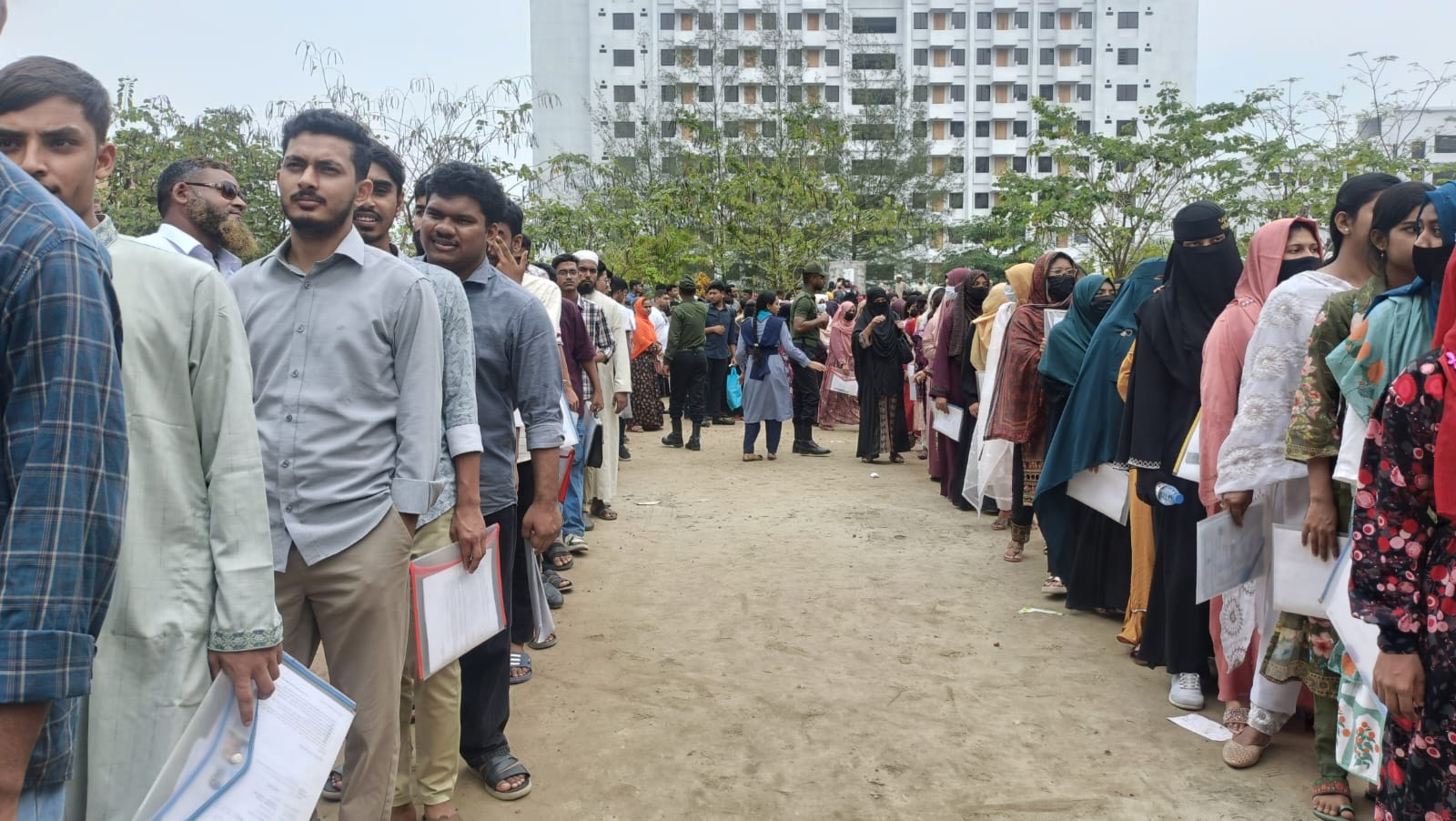 নজরুল বিশ্ববিদ্যালয় কেন্দ্রে জিএসটি ‘বি’ ইউনিট ভর্তি পরীক্ষা সম্পন্ন
