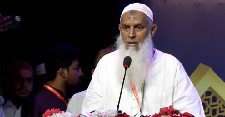 হজযাত্রীদের সেবা না করতে পারলে আমাদের পদত্যাগ করা উচিত: ধর্মমন্ত্রী