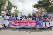 বেনাপোলে হাসপাতালের দাবিতে সর্বস্তরের মানুষের মানববন্ধন