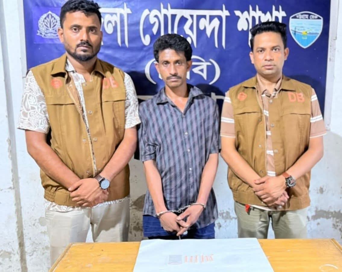নোয়াখালী চৌমুহনীতে ৫০ পিস ইয়াবাসহ মাদক ব্যবসায়ী আটক