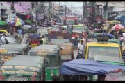 চৌমুহনীতে ফুটপাত উচ্ছেদের পরও কমেনি যানজট