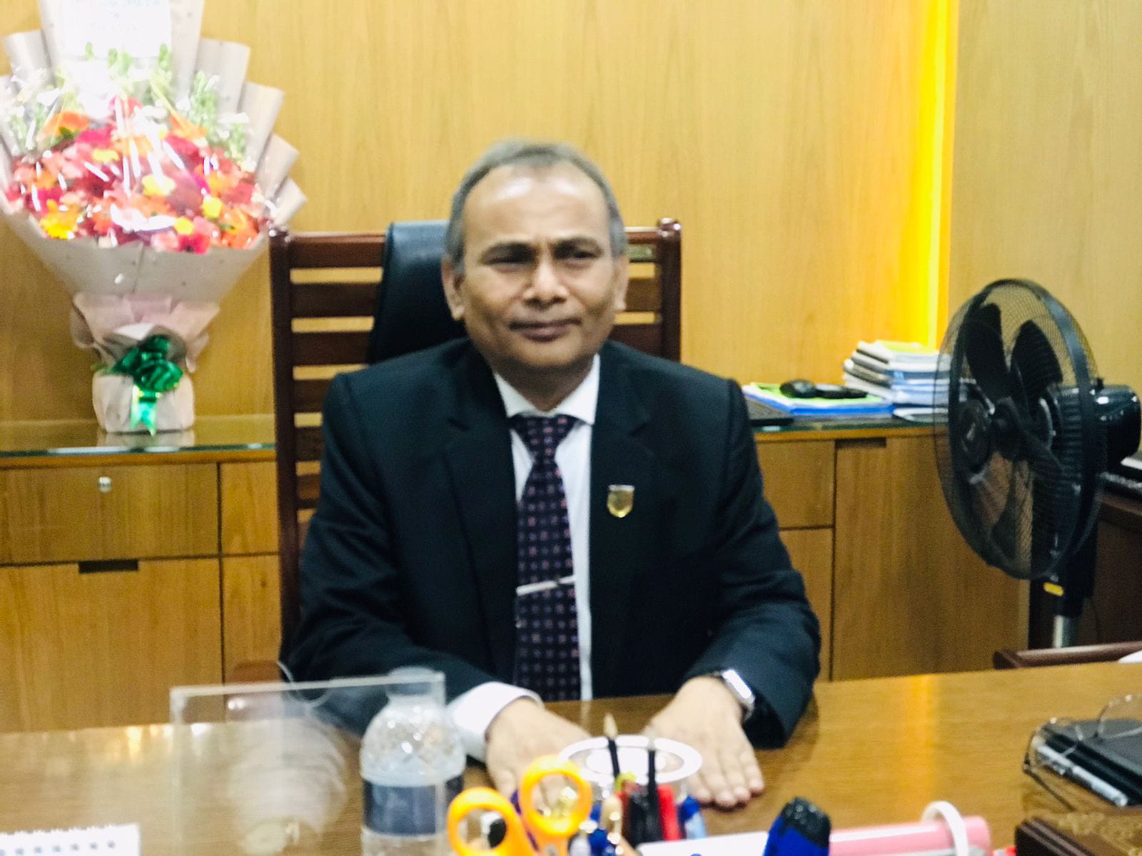 কর্মস্থলে যোগদান করেছেন নজরুল বিশ্ববিদ্যালয়ের নতুন উপাচার্য