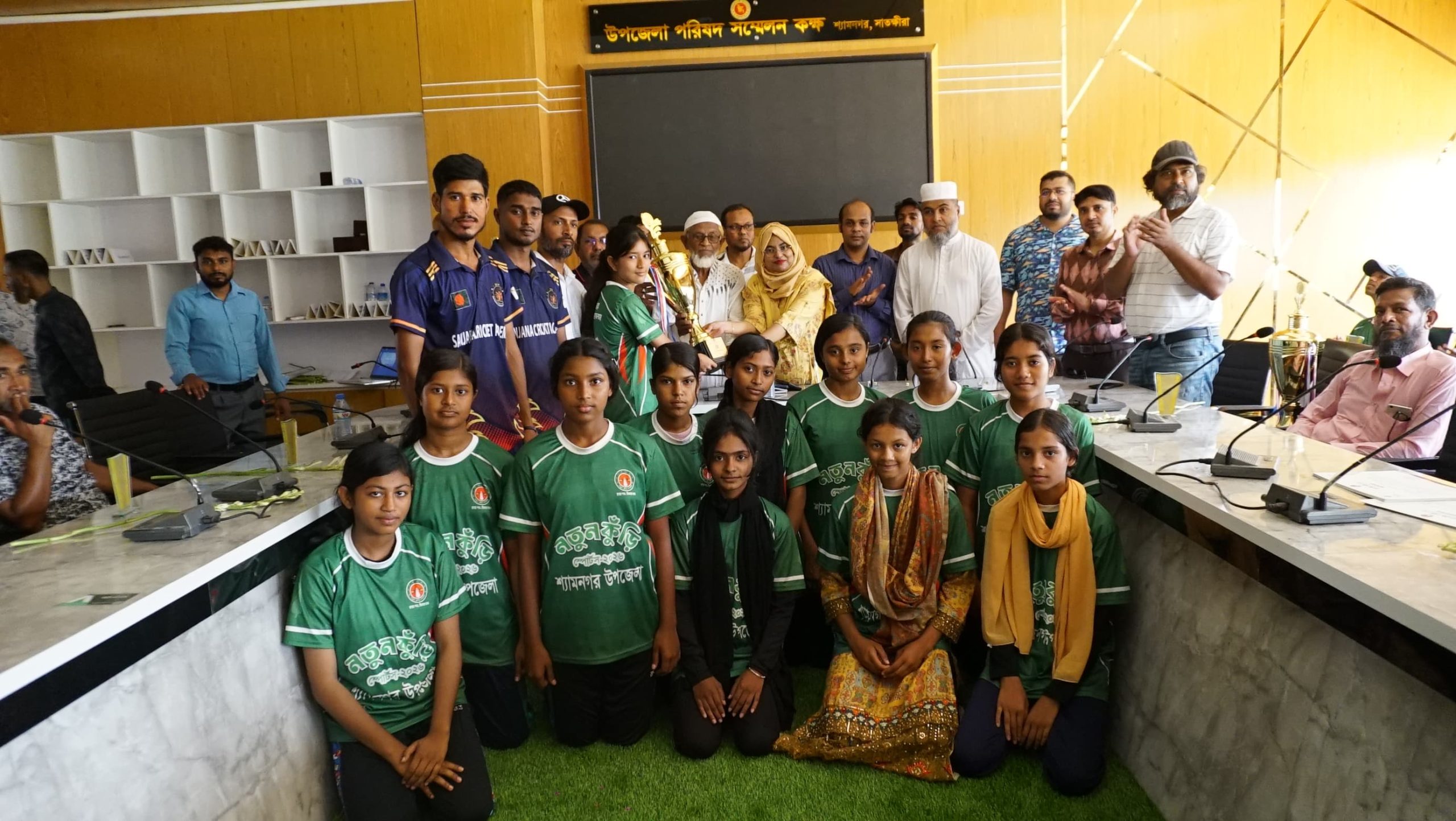 শ্যামনগরে নতুন কুঁড়ি স্পোর্টস-২০২৬ চ্যাম্পিয়ন দলকে সংবর্ধনা প্রদান