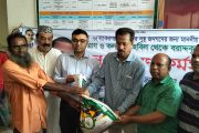 বাকেরগঞ্জে প্রধানমন্ত্রীর ত্রাণ ও কল্যাণ তহবিলের চাল বিতরণ