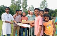 যুব সমাজকে মাদক ও জুয়া-ক্যাসিনো থেকে দূরে রাখতে ক্রীড়া সামগ্রী বিতরণ