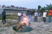 কাহারোলে নিষিদ্ধ চায়না দুয়ারি ও কারেন্ট জাল জব্দ, জনসম্মুখে ধ্বংস