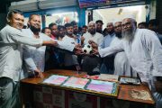 বীরগঞ্জে বলাকা ফ্রেন্ডস ক্লাবকে ফুটবল উপহার দিলেন রাশেদুন নবী বাবু
