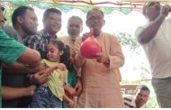 মাটির ব্যাংকে জমানো টাকা উপহার শিশুদের, বালিয়ায় আবেগঘন মুহূর্ত